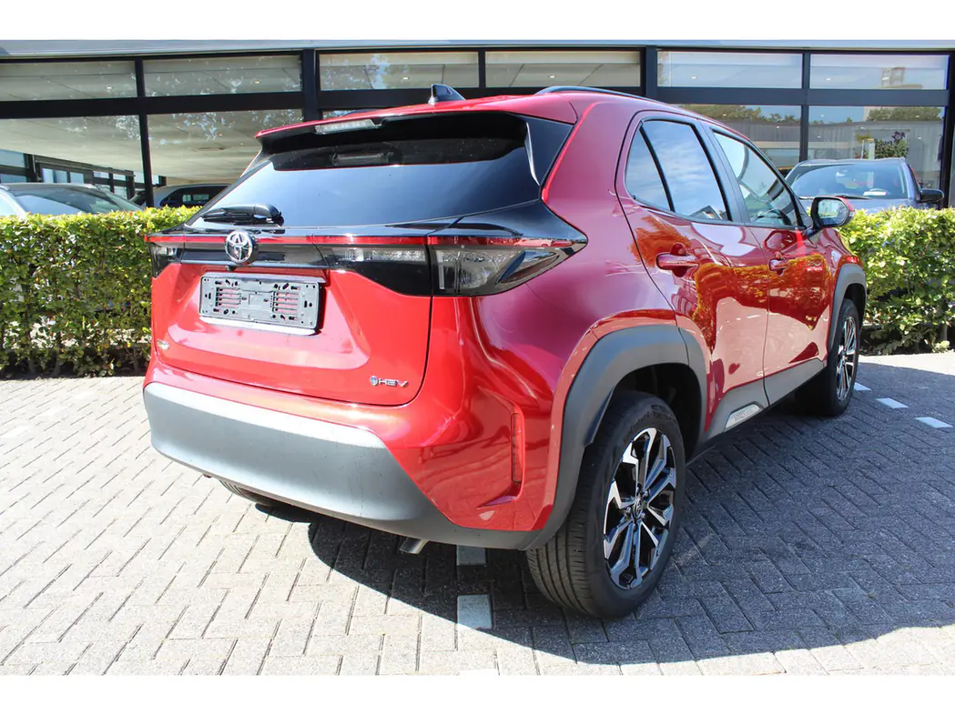 Toyota Yaris Cross 12